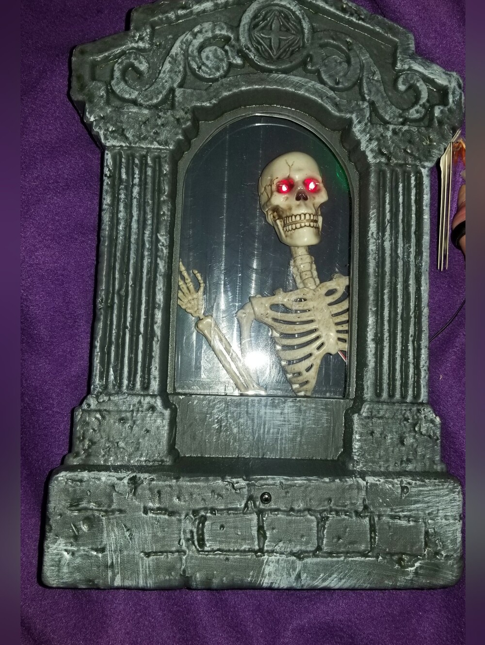 NWT 12-inch Spooky Village Motion Activated Animated Skeleton Gravestone